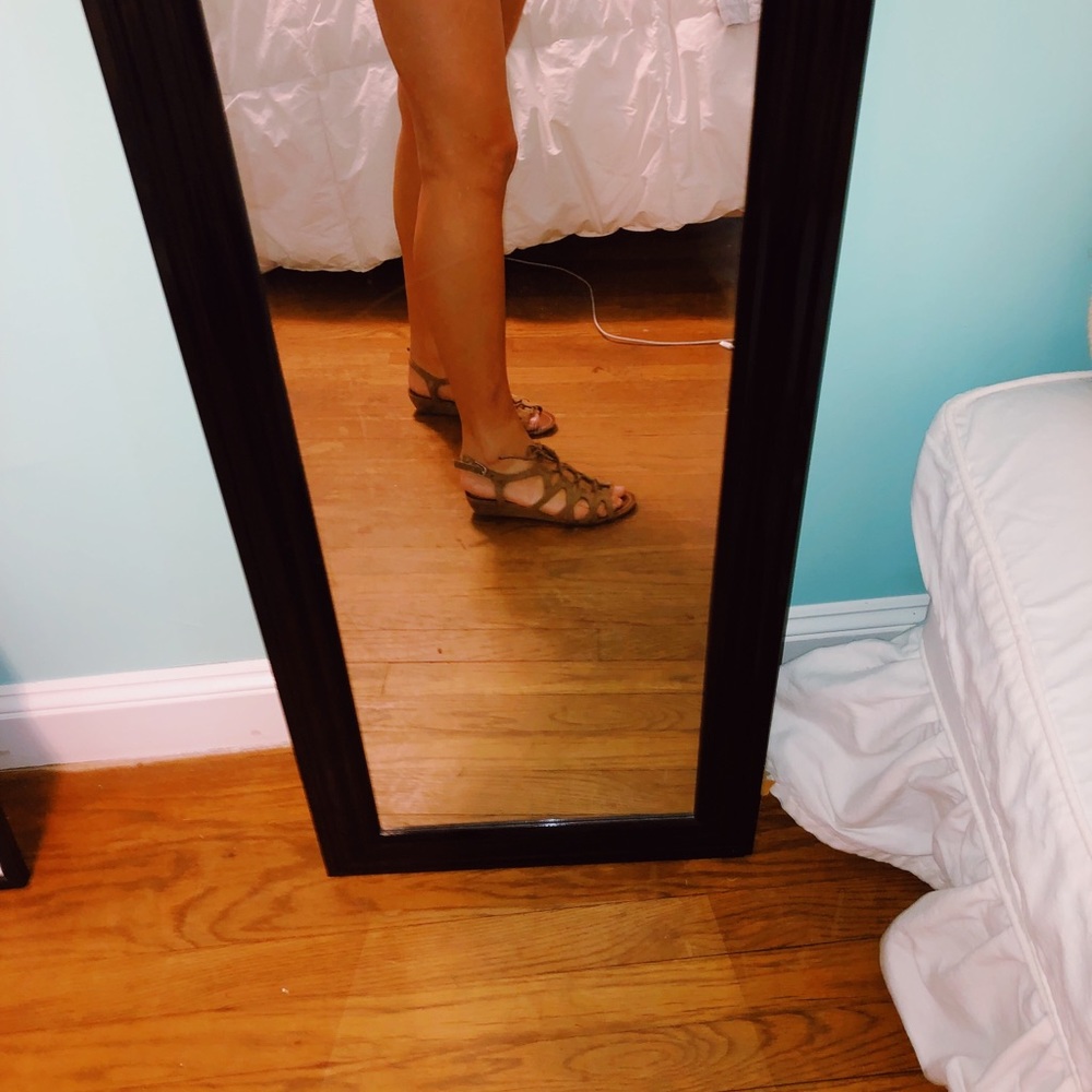 Sandals - Picture 3 of 3